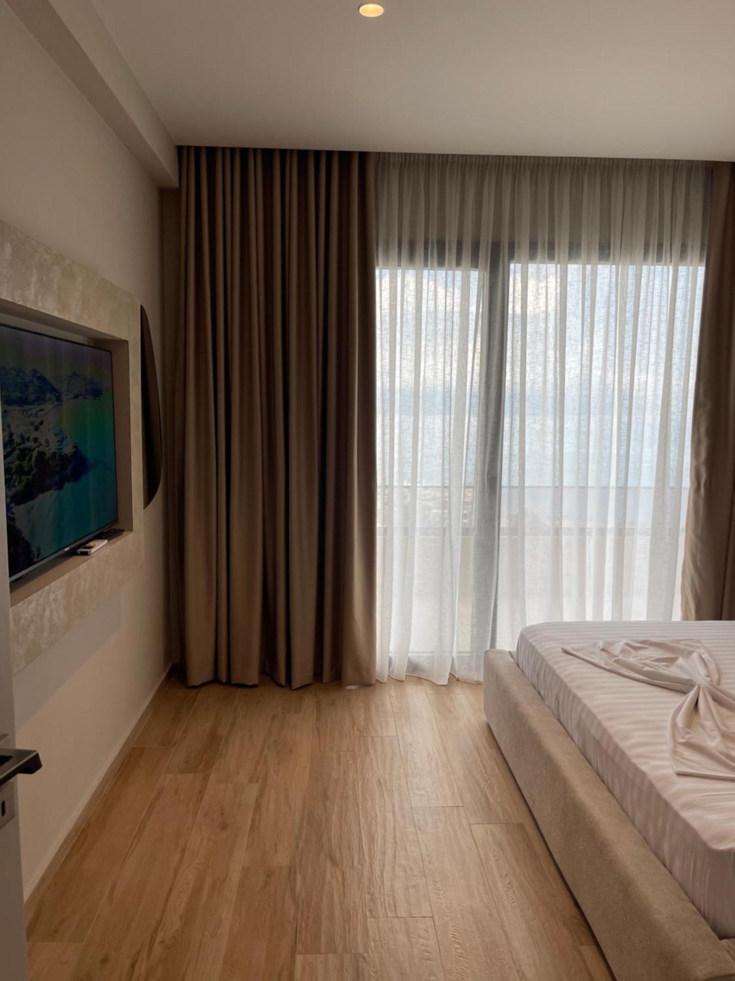 Seamare & Vlorë