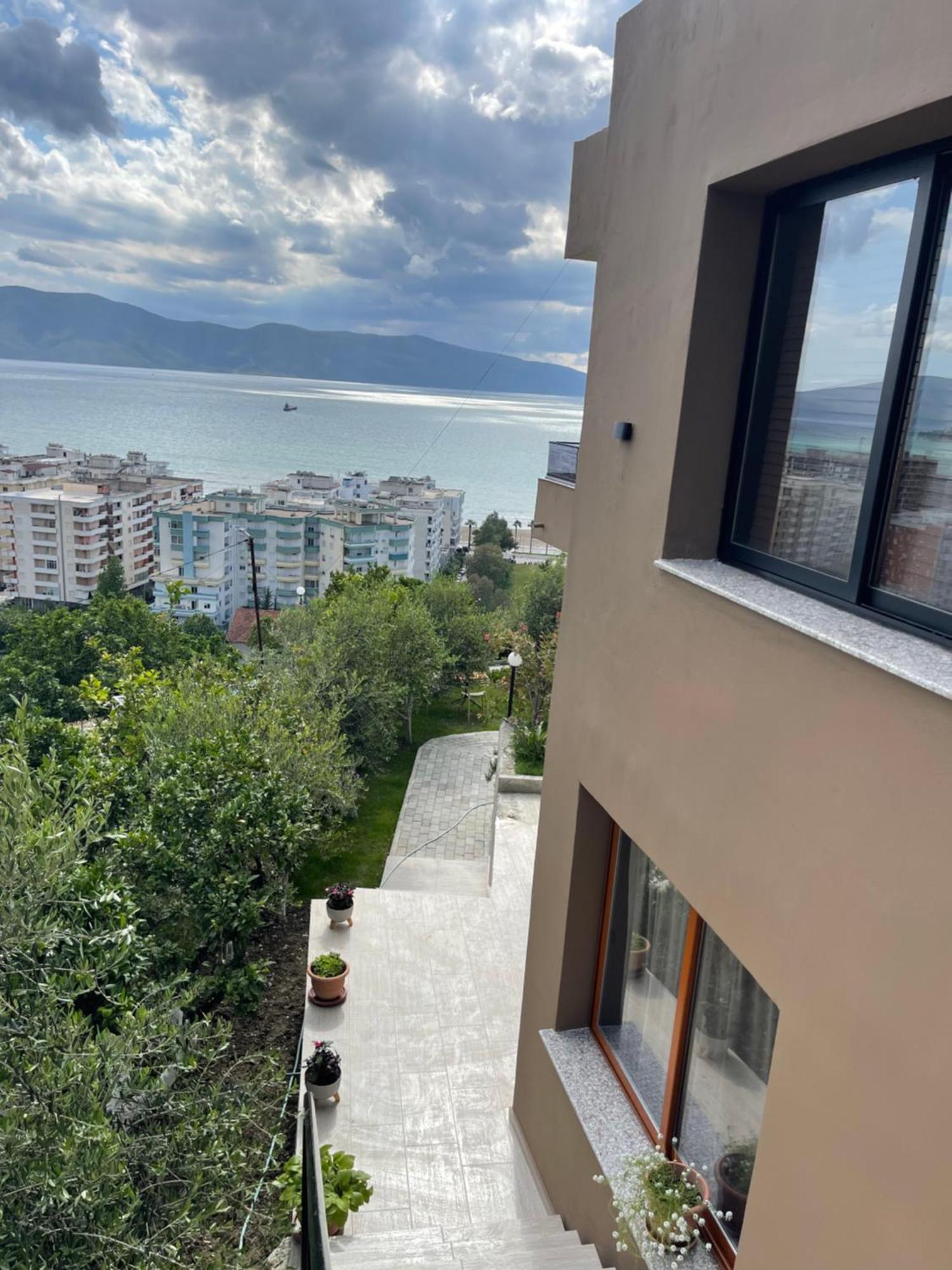 Seamare & Vlorë