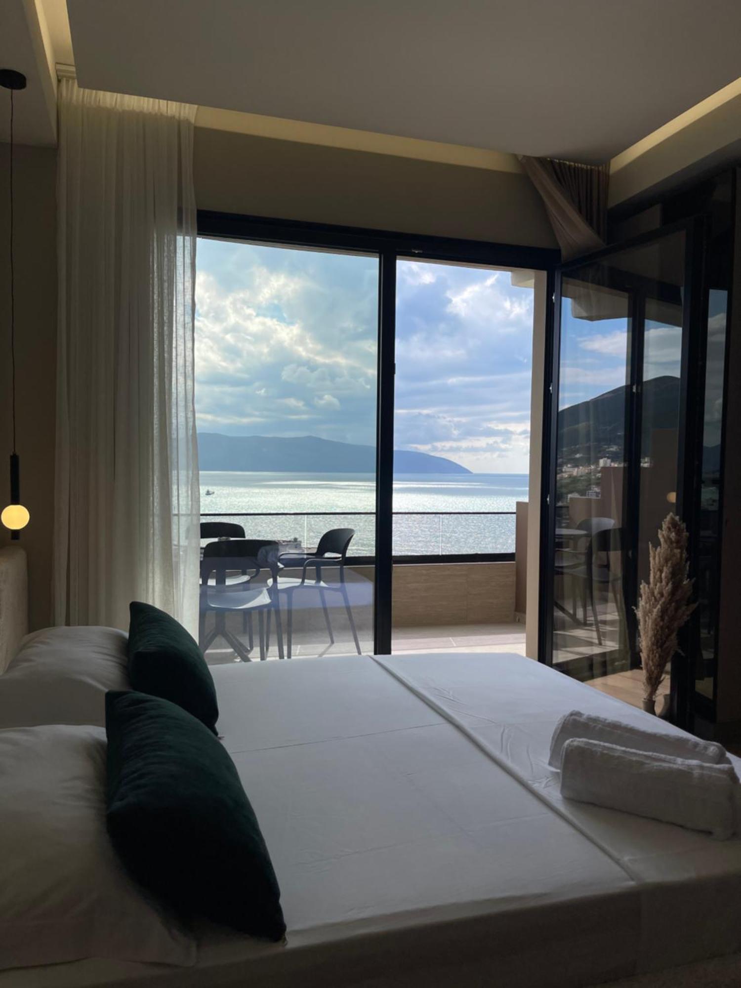 Seamare & * Vlorë